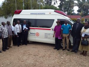 Read more about the article North Kigezi MHCHC Receives a new Ambulance from Rotary Club Kololo.