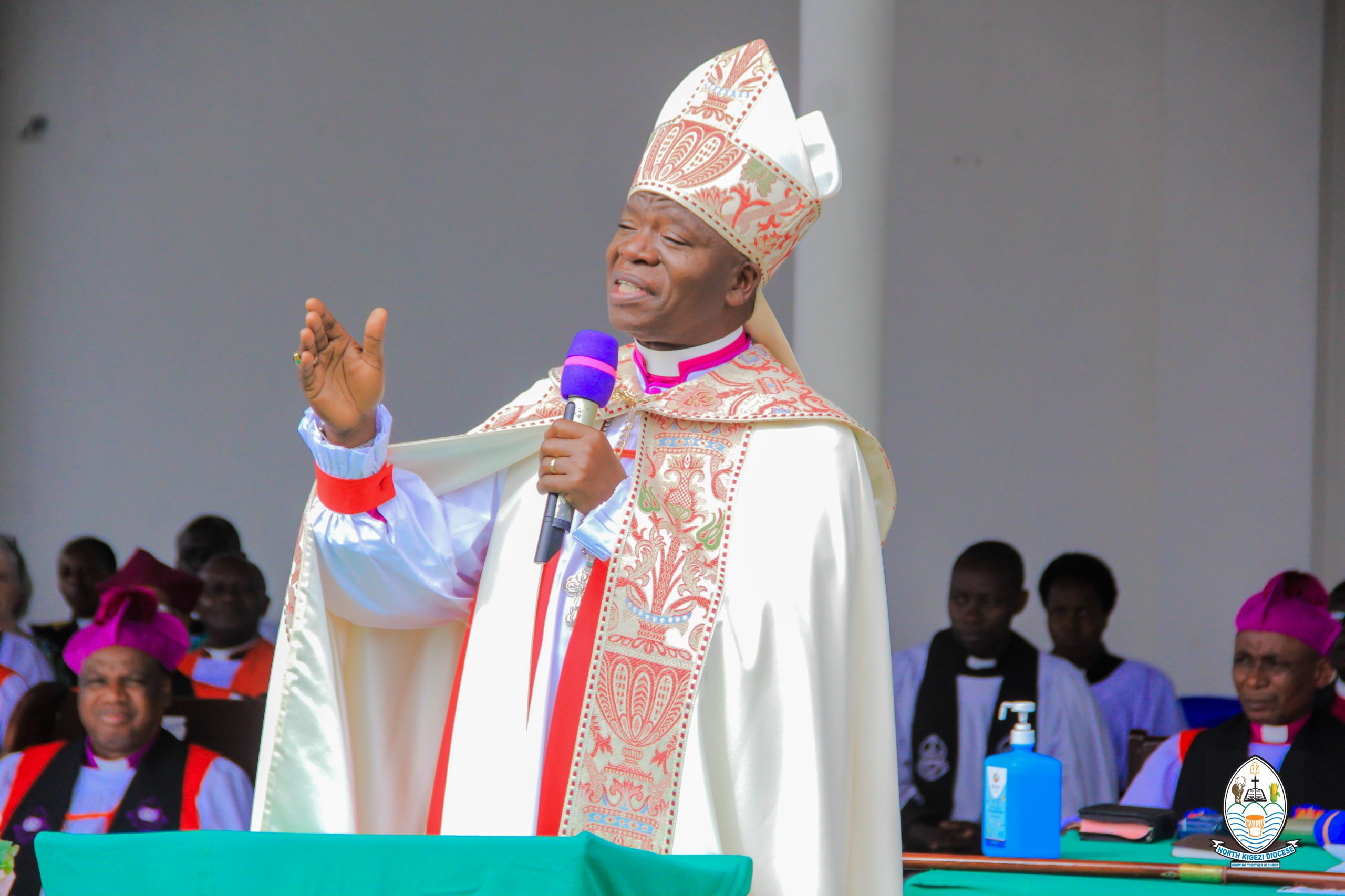 You are currently viewing North Kigezi Diocese hosts Western Uganda Bishops and Wives Fellowship, H.E Y.K Museveni calls them to economically transform Congregations.